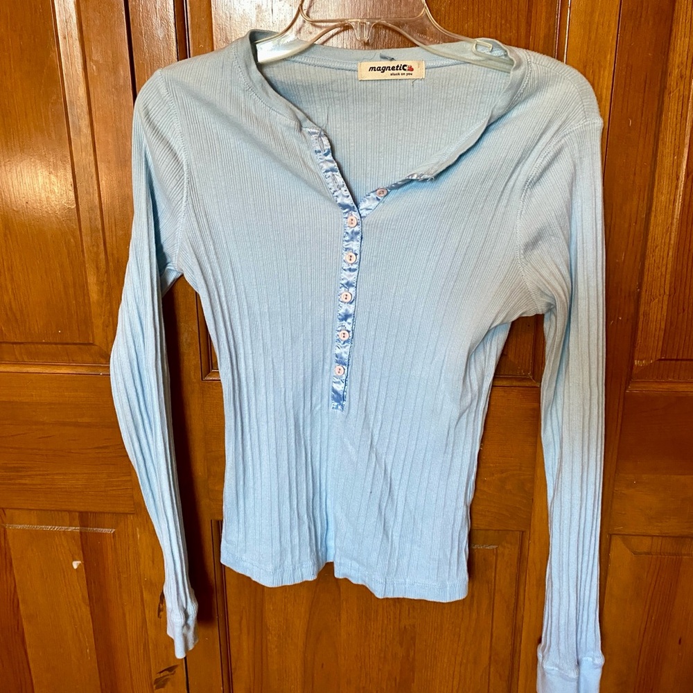 Y2K blue ribbed Henley